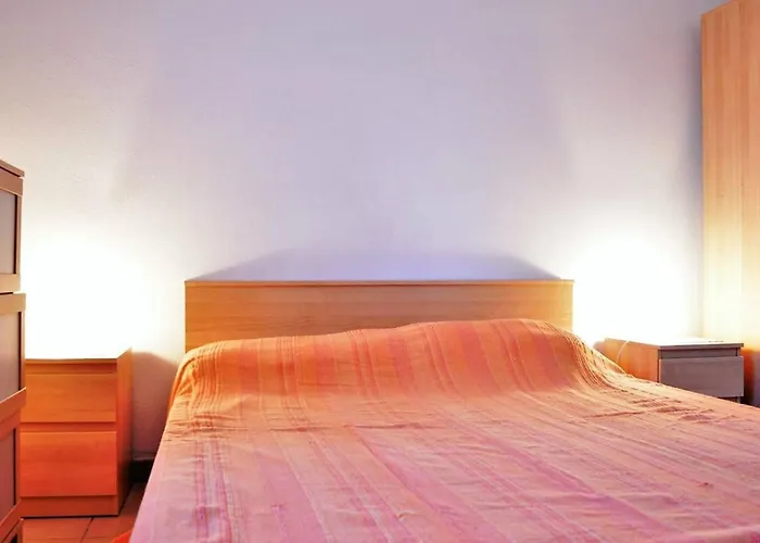 Duplex Avec Terrasse, 2 Chambres, Parking Prive A 2 Min De La - Fr-1-251-569 르 라방두